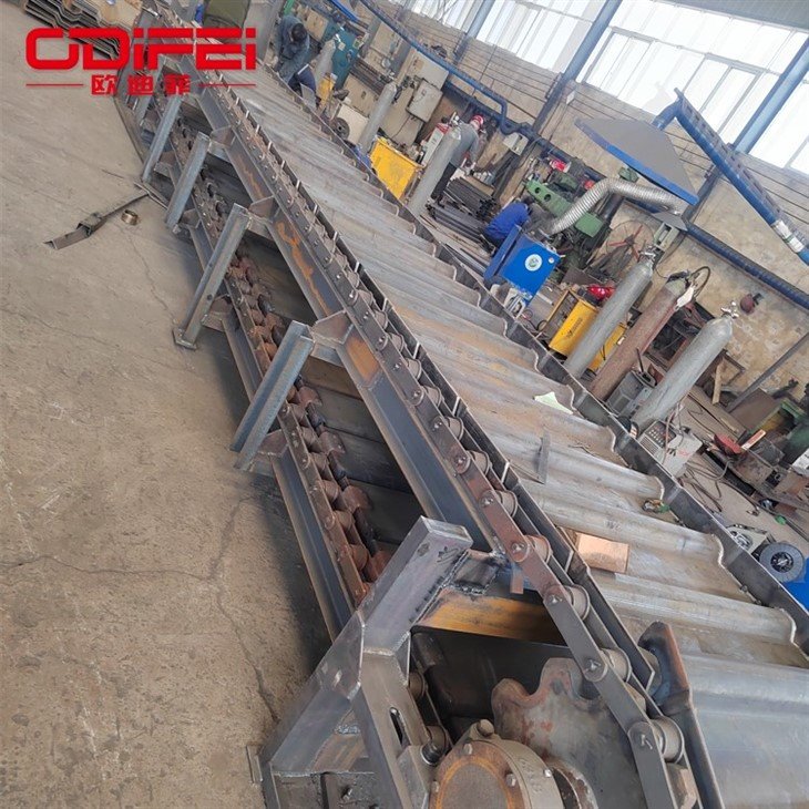 Heavy Duty Apron Conveyor (4)